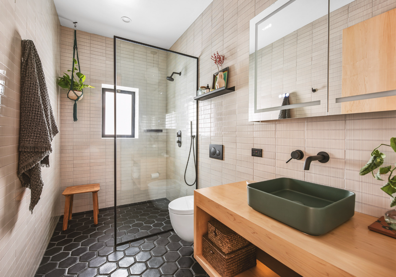 Los Feliz — bathroom