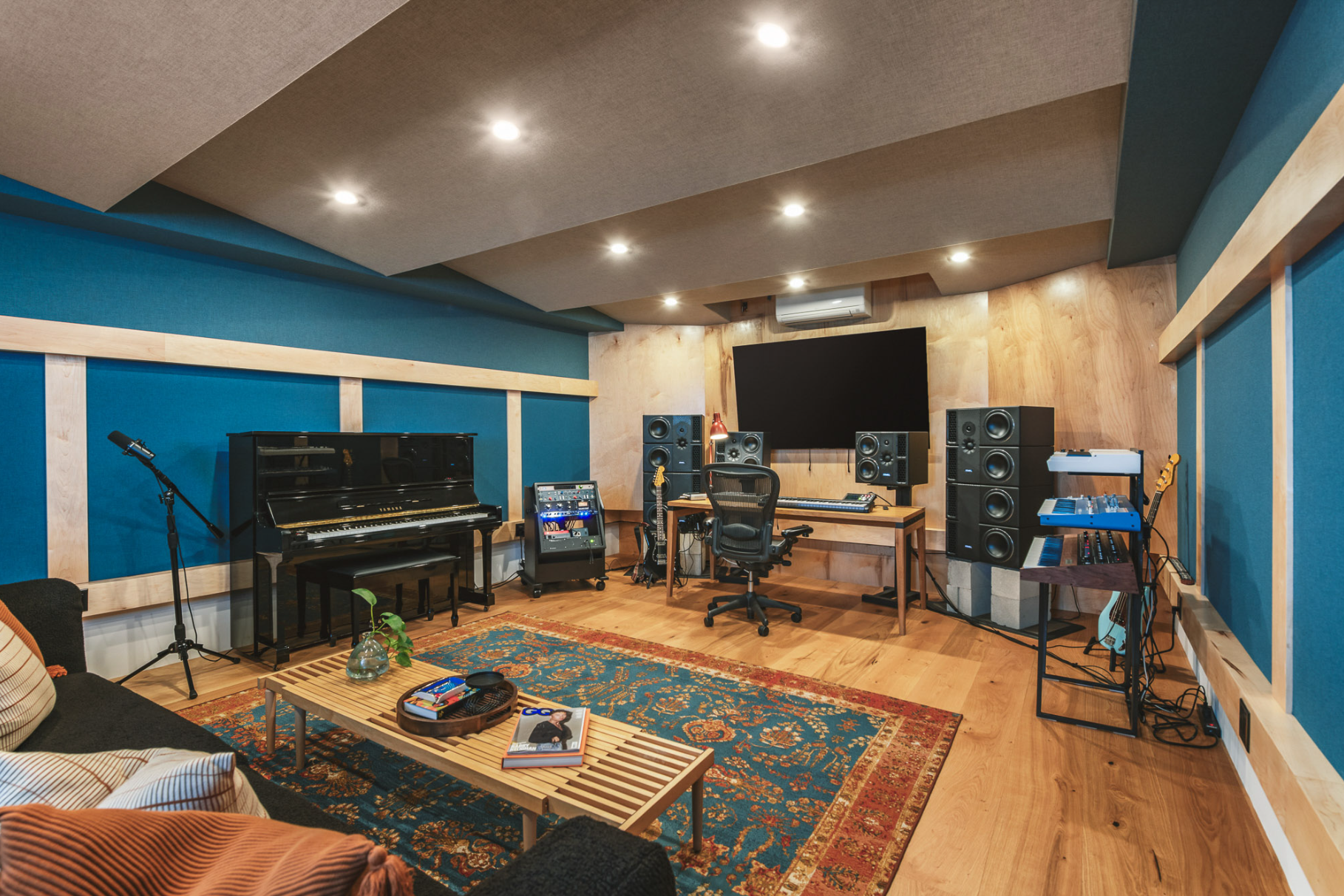 Los Feliz — music room